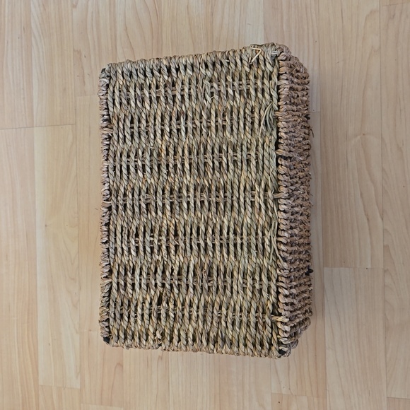 Rectangular Seagrass Baskets With Lids Beige Storage Basket 11"×7.5"×5" - Picture 6 of 7